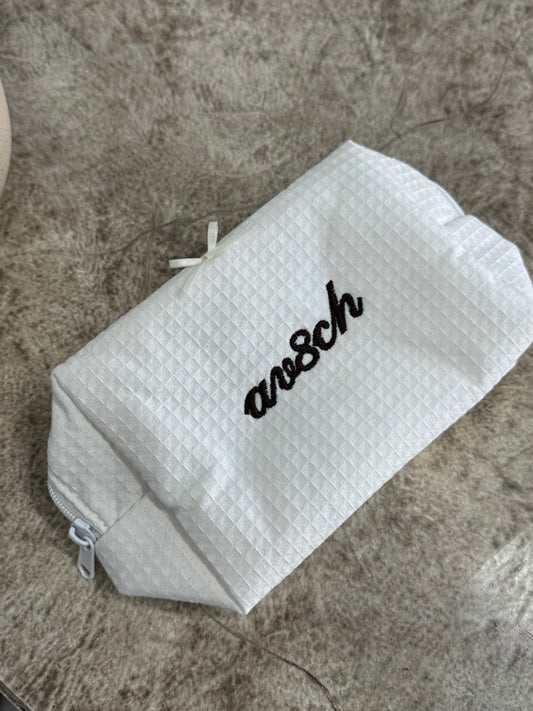 AV8CH Toiletry Bag